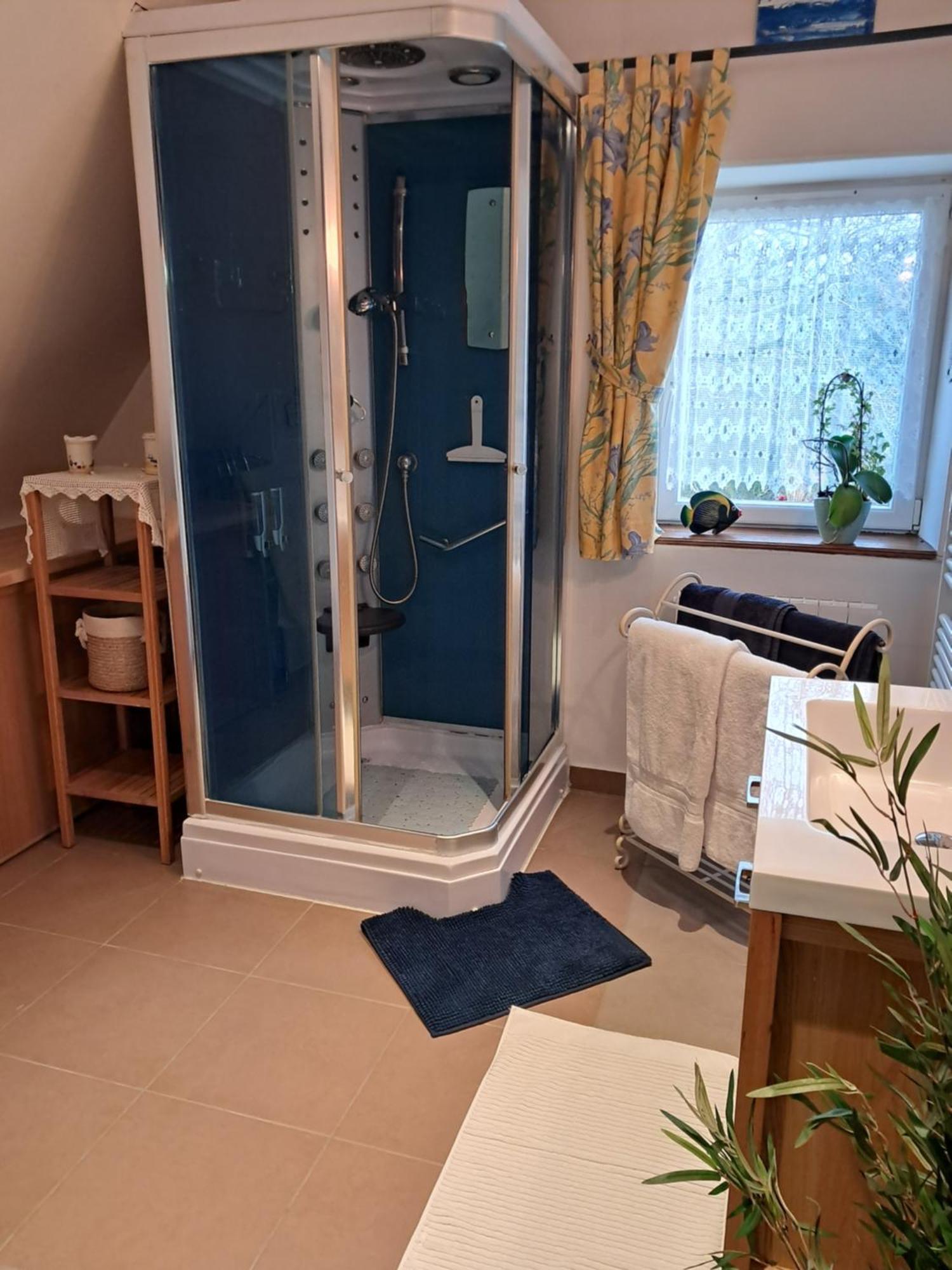 塞比瑞尔Aux Volets Bleus住宿加早餐旅馆 外观 照片